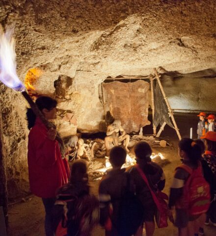 School activities at the Caves of l'Espluga